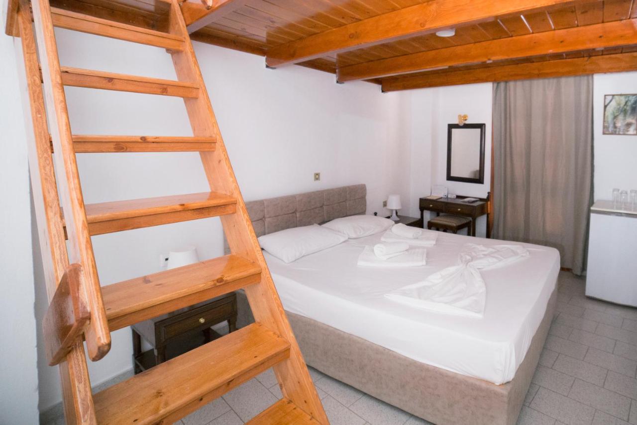 Κastro Ηotel Agios Kirykos  Luaran gambar